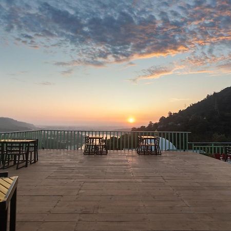 Hotel Peepal Tree Rishīkesh Zewnętrze zdjęcie