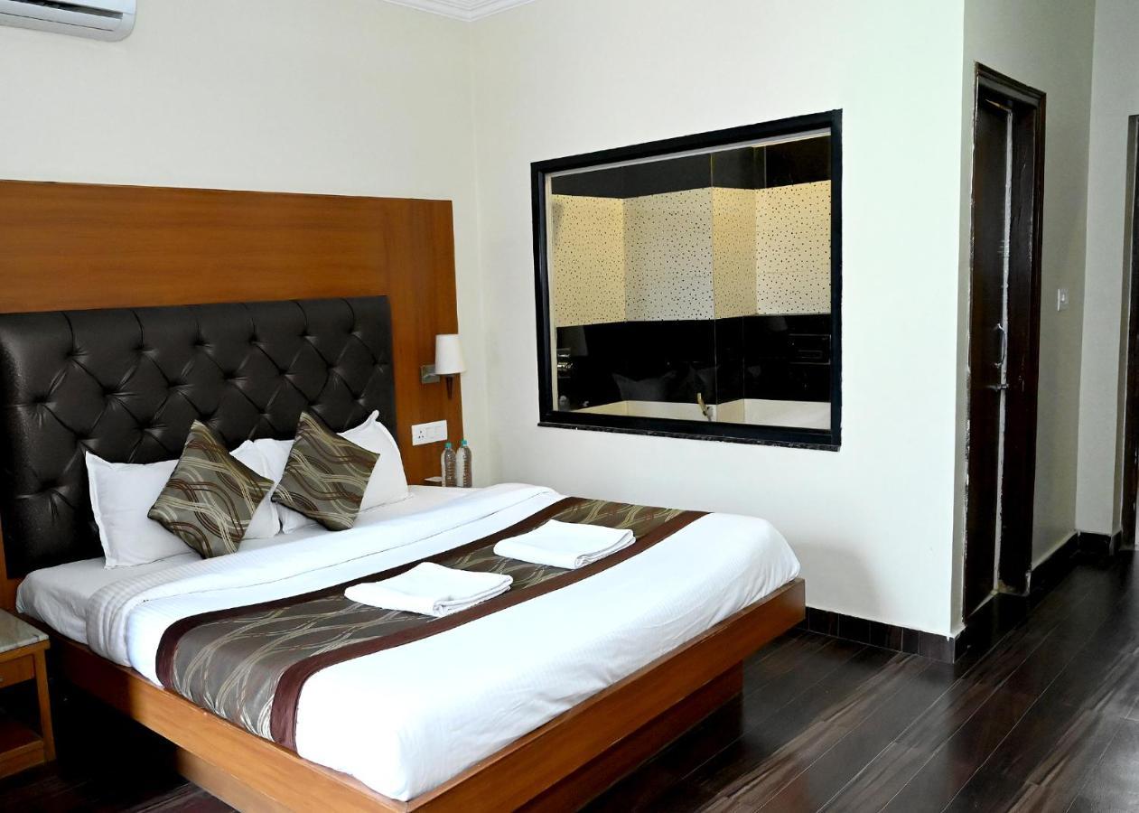Hotel Peepal Tree Rishīkesh Zewnętrze zdjęcie